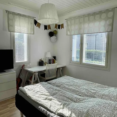 6br Near - Sauna - Bbq - Yard - Sleeps 13 * Tampere