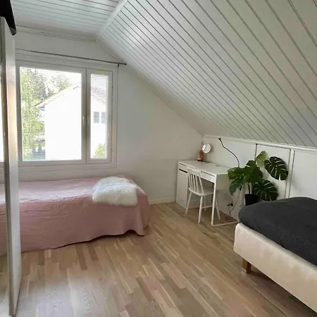 Villa 6br Near - Sauna - Bbq - Yard - Sleeps 13 *
